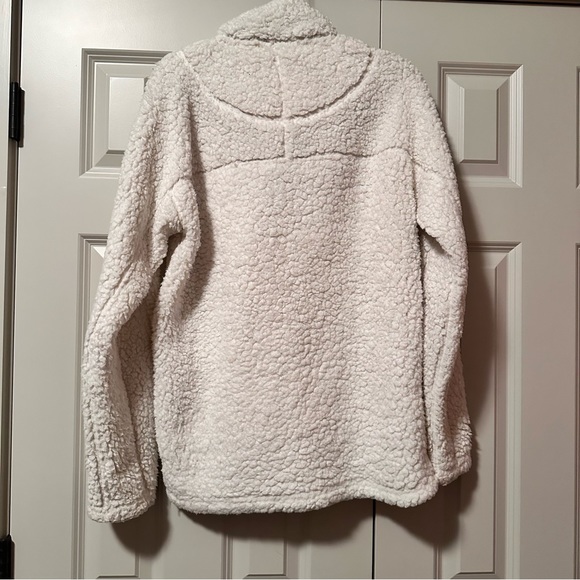 True Grit Sherpa Pullover - Picture 3 of 3